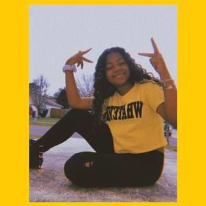 Meet your Posher, Elizabeth